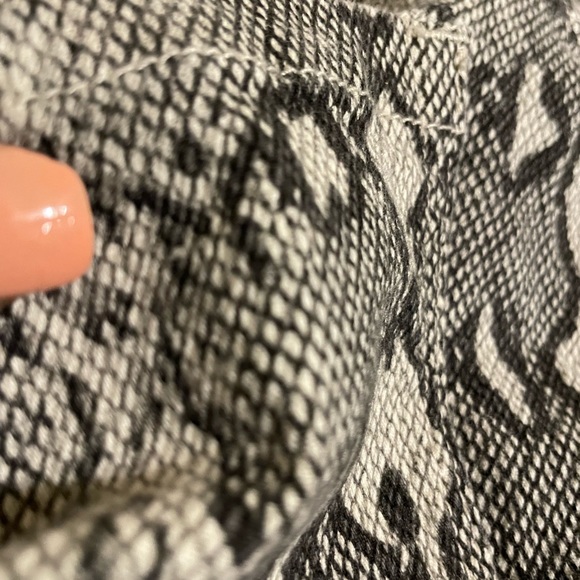 Nicole Miller New York Corduroy Textured Python Print Pants sz 14 - Picture 9 of 16